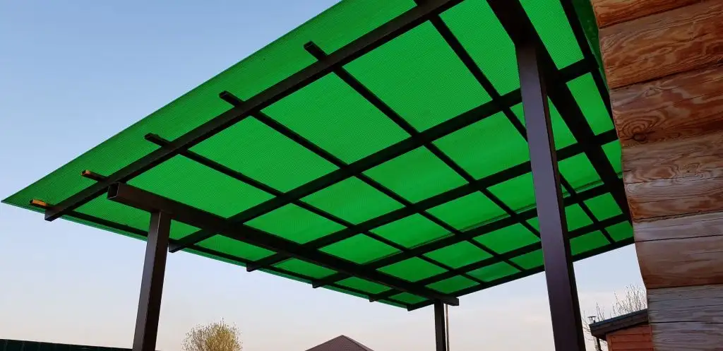 zelený komůrkový polykarbonát