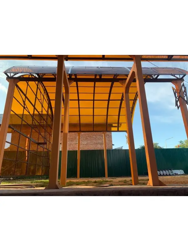 bronzový monolitický polykarbonát